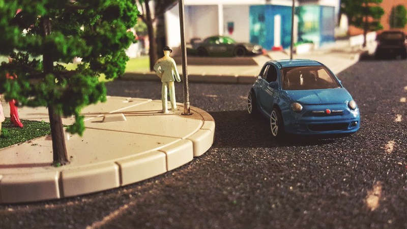 Illustration for article titled How Many Minis Can You Fiat on a Diorama
